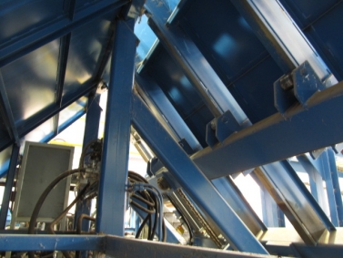 Underbelly view of tilt hoist